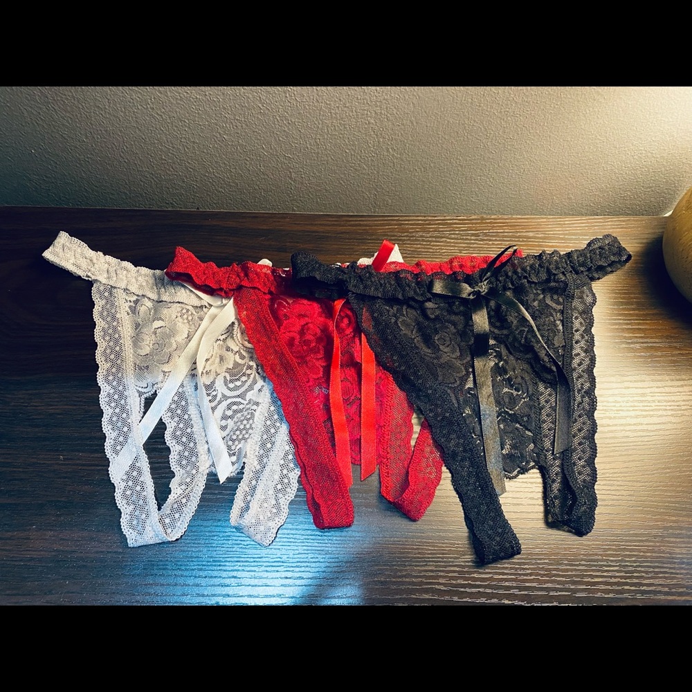 Crotchless Panties Set (Lingerie)